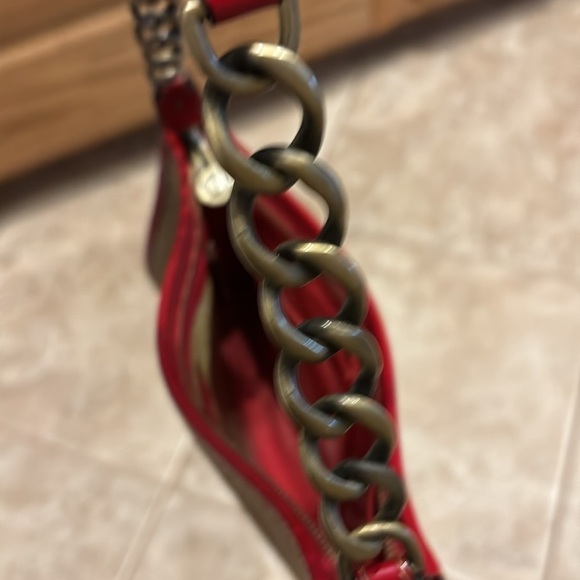 Eric Javits red and gold shoulder purse with gold accents - Picture 7 of 9